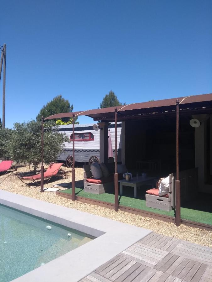 Mas De Camejean Bed & Breakfast Lambesc Exterior photo